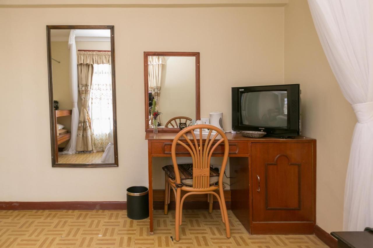 Fahari Gardens Hotel Найроби Екстериор снимка