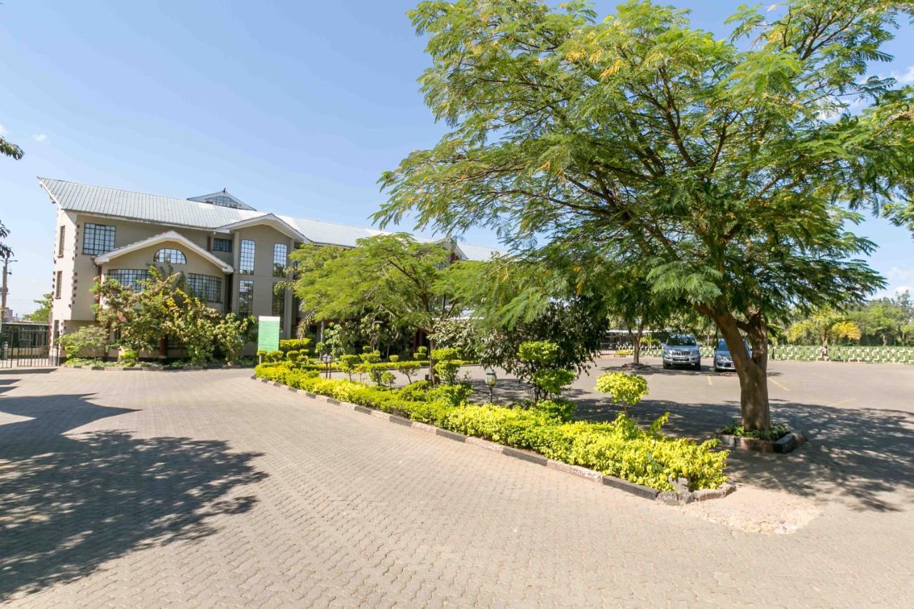 Fahari Gardens Hotel Найроби Екстериор снимка