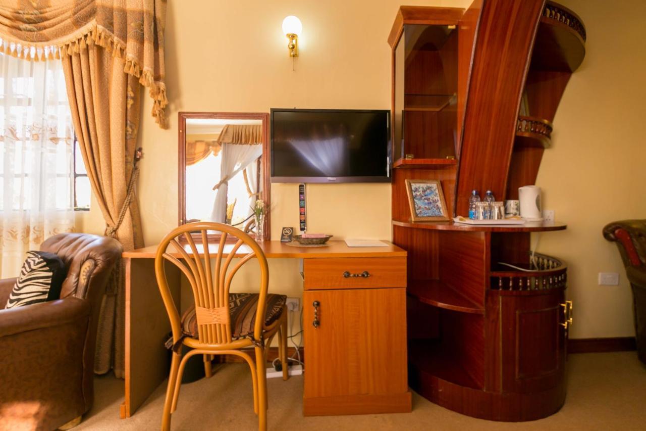 Fahari Gardens Hotel Найроби Екстериор снимка