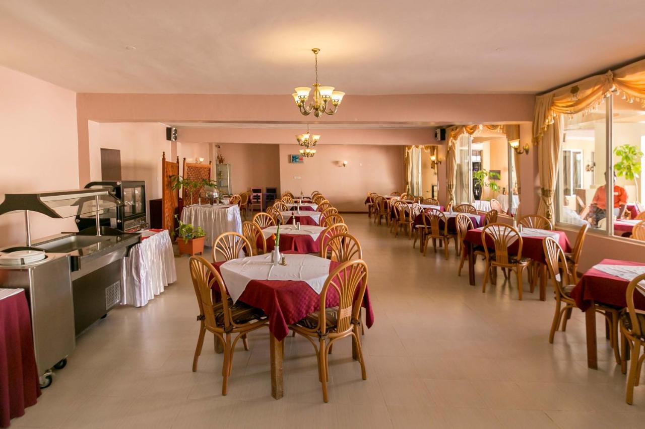 Fahari Gardens Hotel Найроби Екстериор снимка