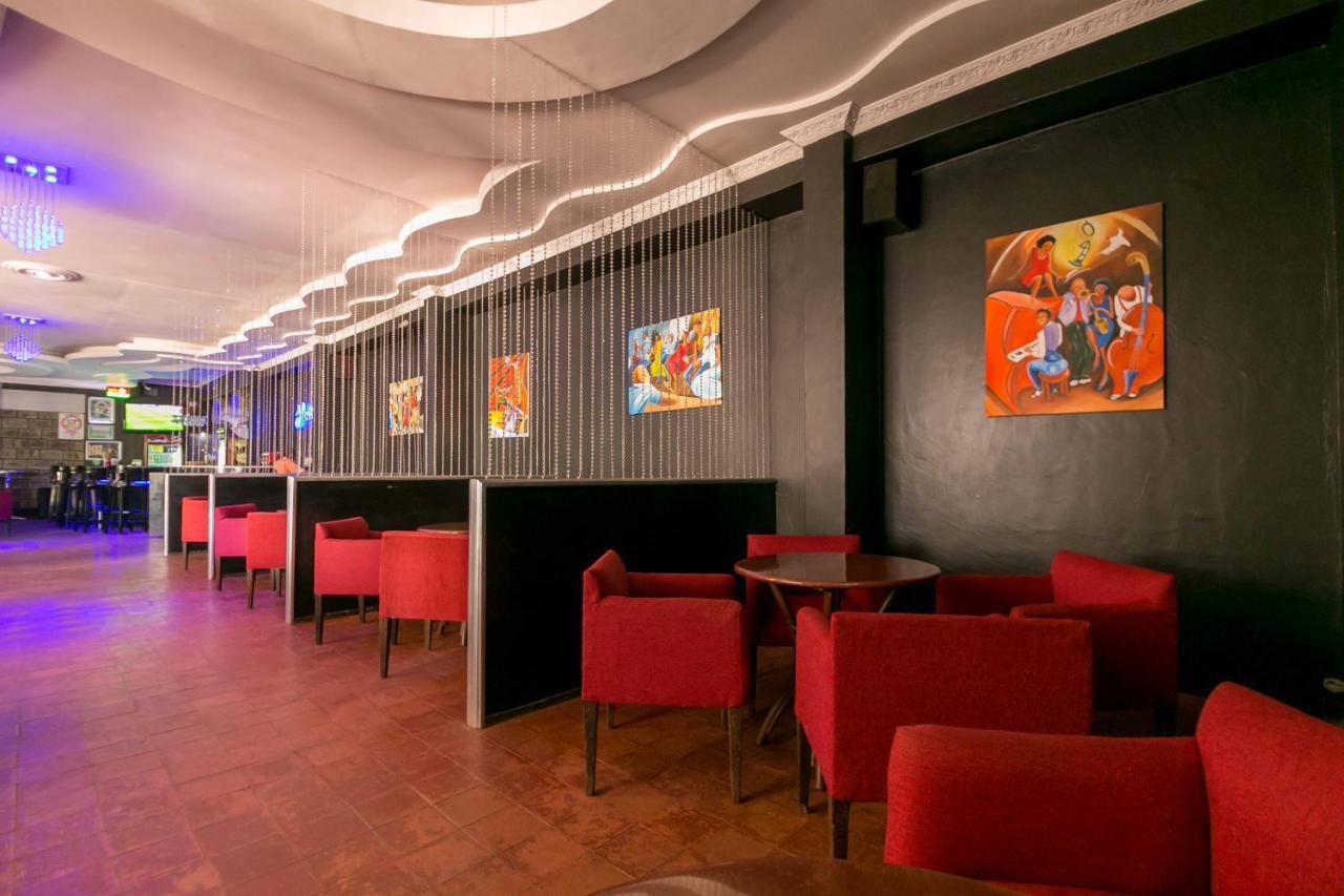 Fahari Gardens Hotel Найроби Екстериор снимка
