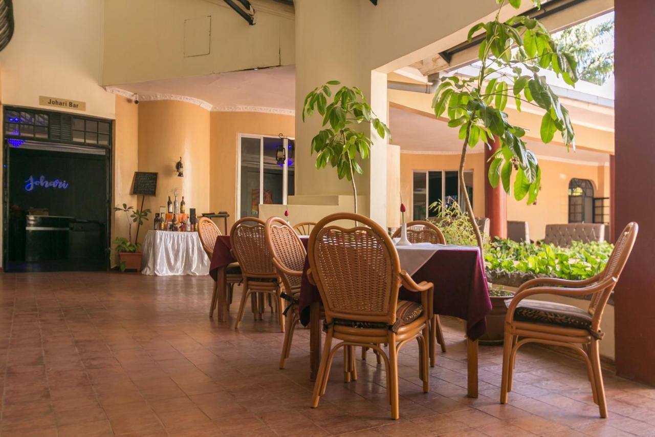Fahari Gardens Hotel Найроби Екстериор снимка